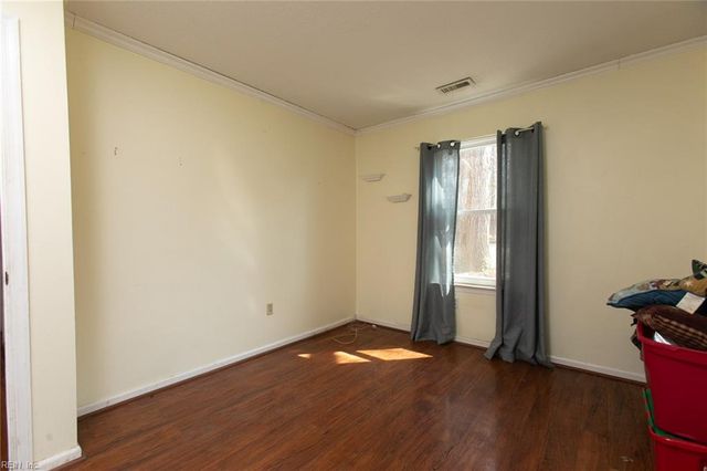 241 Batson DR, Newport News, VA 23602
