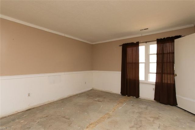 241 Batson DR, Newport News, VA 23602