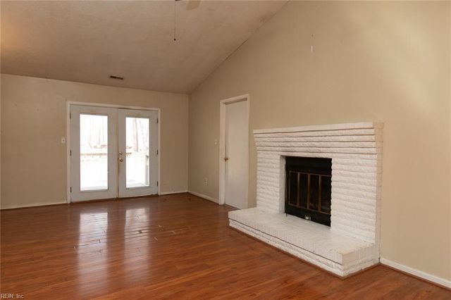 241 Batson DR, Newport News, VA 23602