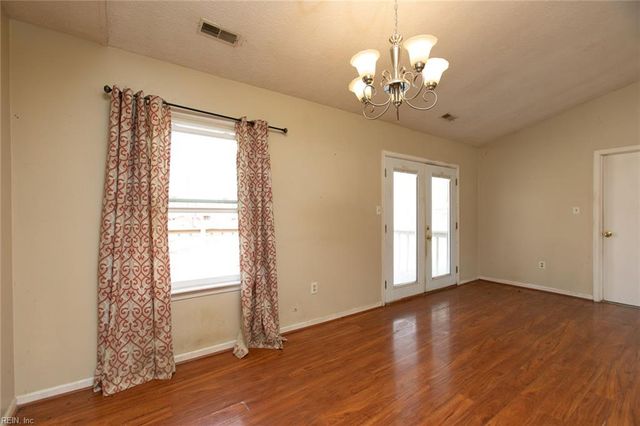 241 Batson DR, Newport News, VA 23602