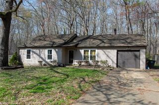 241 Batson DR, Newport News, VA 23602