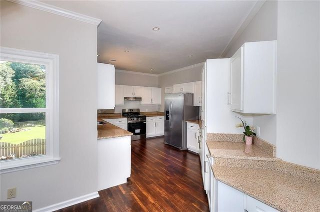 10590 Stonepoint Place, Johns Creek, GA 30097