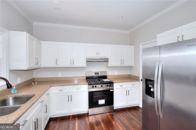 10590 Stonepoint Place, Johns Creek, GA 30097