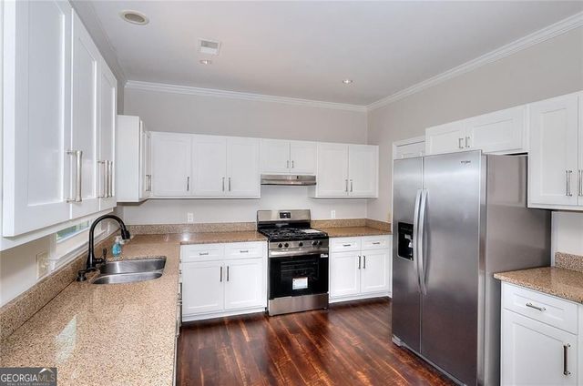 10590 Stonepoint Place, Johns Creek, GA 30097