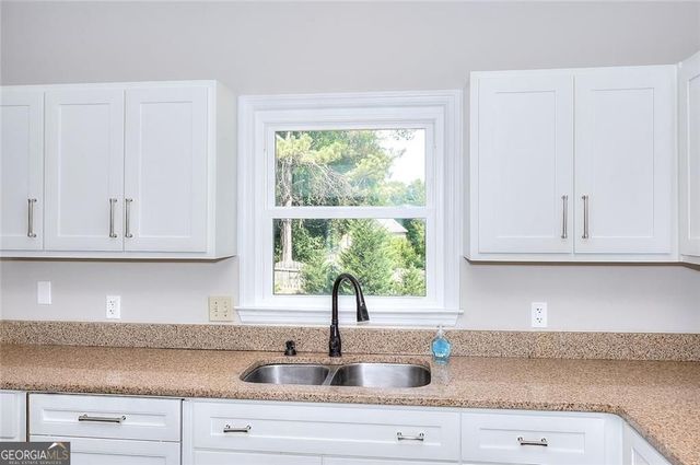 10590 Stonepoint Place, Johns Creek, GA 30097
