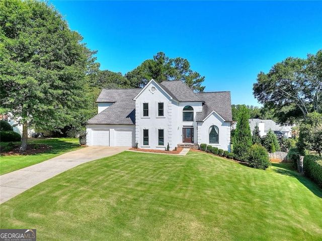 10590 Stonepoint Place, Johns Creek, GA 30097
