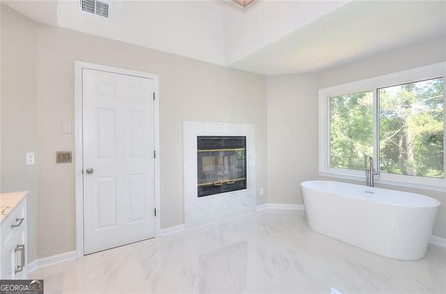 10590 Stonepoint Place, Johns Creek, GA 30097
