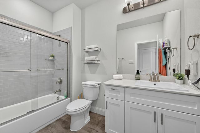 12728 Royal Oaks Lane, Farmers Branch, TX 75234
