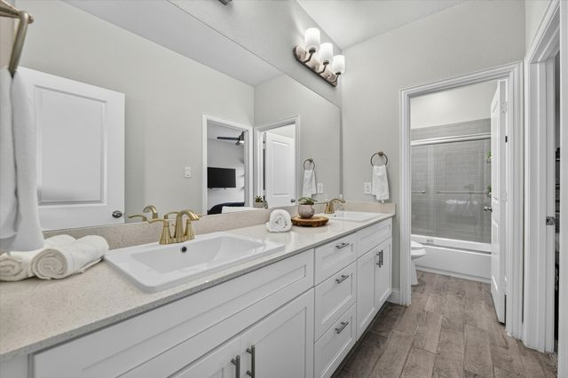 12728 Royal Oaks Lane, Farmers Branch, TX 75234