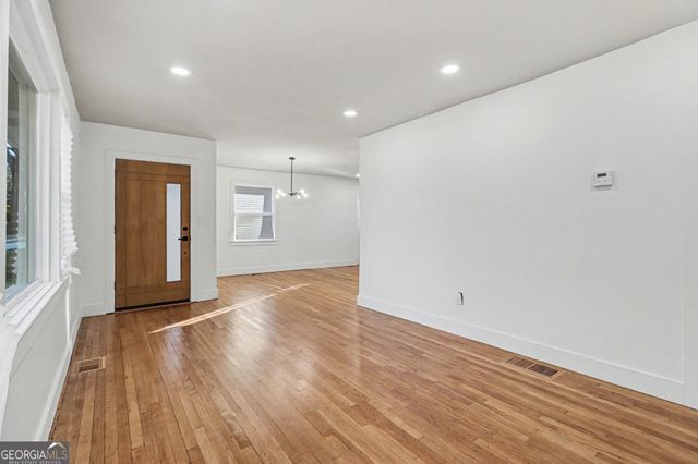 2213 Sharon Way, Decatur, GA 30032