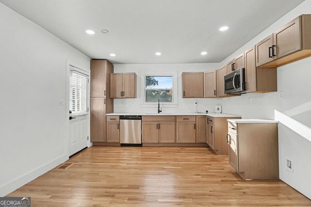 2213 Sharon Way, Decatur, GA 30032