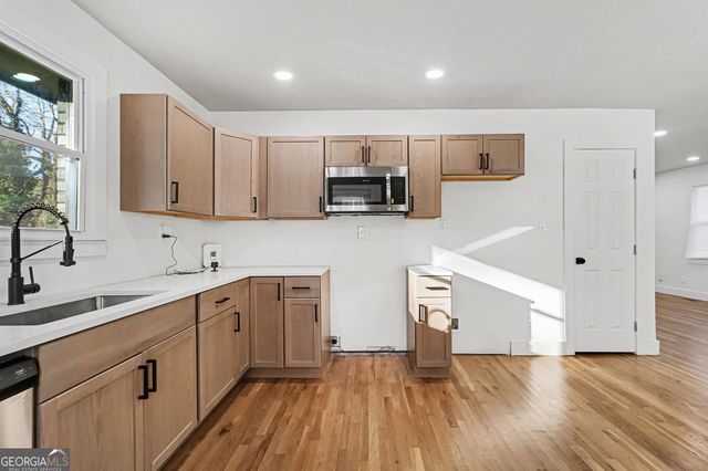 2213 Sharon Way, Decatur, GA 30032