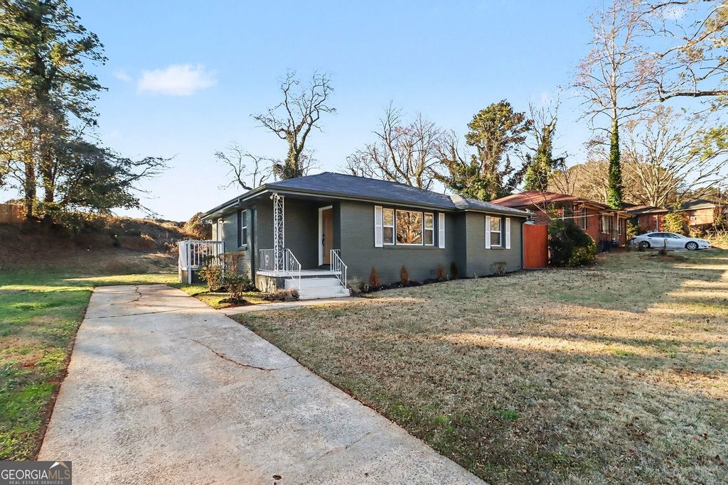 2213 Sharon Way, Decatur, GA 30032