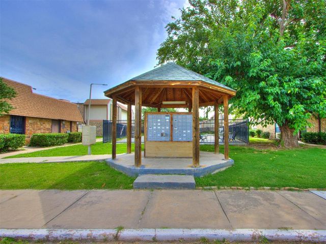 401 SE 12th Avenue 208, Norman, OK 73071