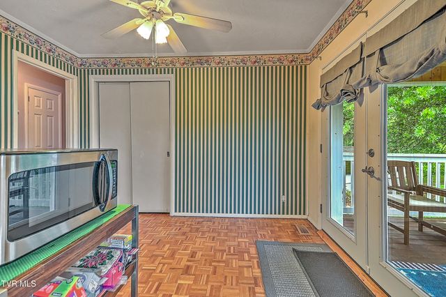 2405 Melborne Drive, Johnson City, TN 37601