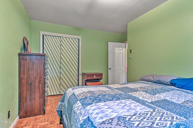 2405 Melborne Drive, Johnson City, TN 37601