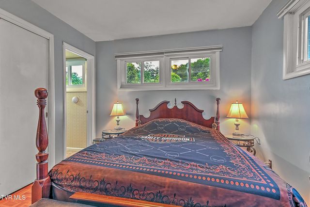 2405 Melborne Drive, Johnson City, TN 37601