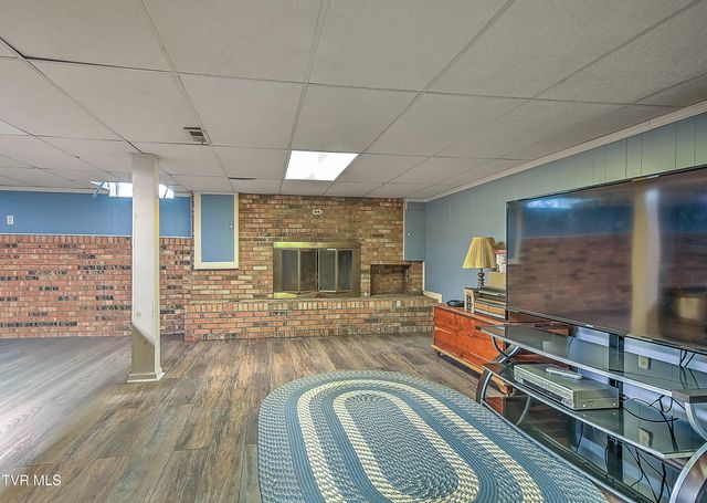 2405 Melborne Drive, Johnson City, TN 37601