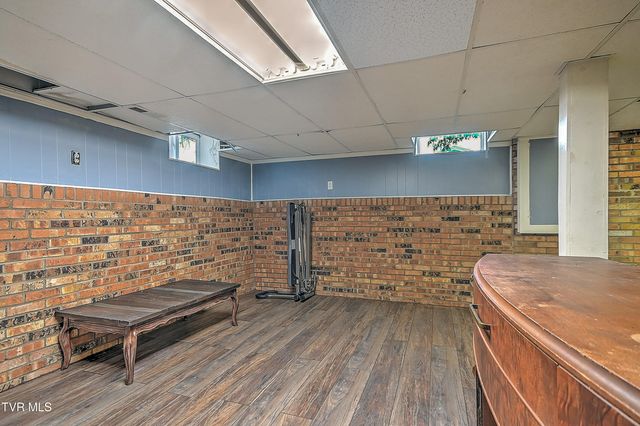 2405 Melborne Drive, Johnson City, TN 37601