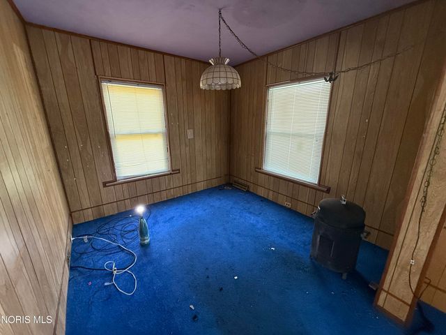 2445 Warren Street, Toledo, OH 43620