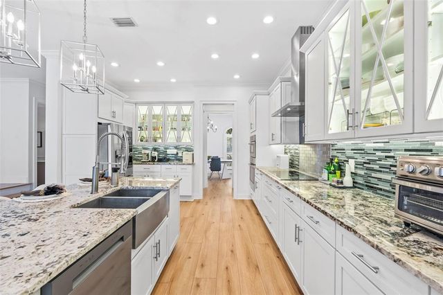 3117 W KNIGHTS AVENUE, Tampa, FL 33611