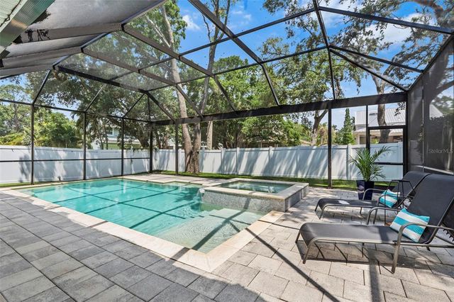 3117 W KNIGHTS AVENUE, Tampa, FL 33611