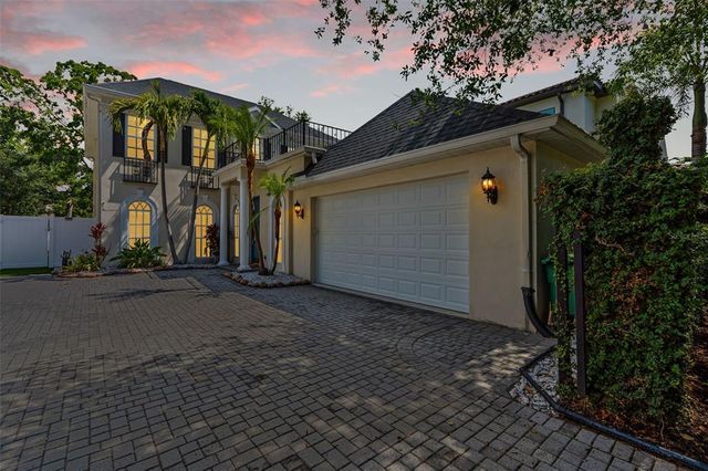 3117 W KNIGHTS AVENUE, Tampa, FL 33611