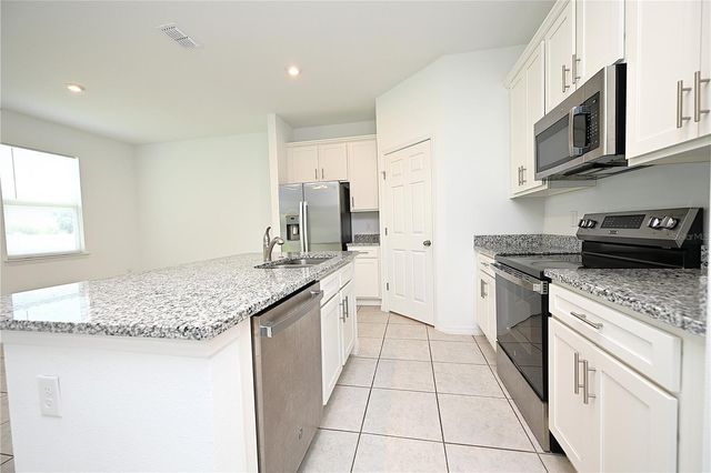 685 CROWN ROSE DRIVE, Eagle Lake, FL 33839