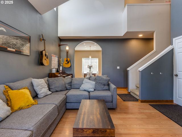 19122 LITTLE PLAINS Pkwy, Oregon City, OR 97045