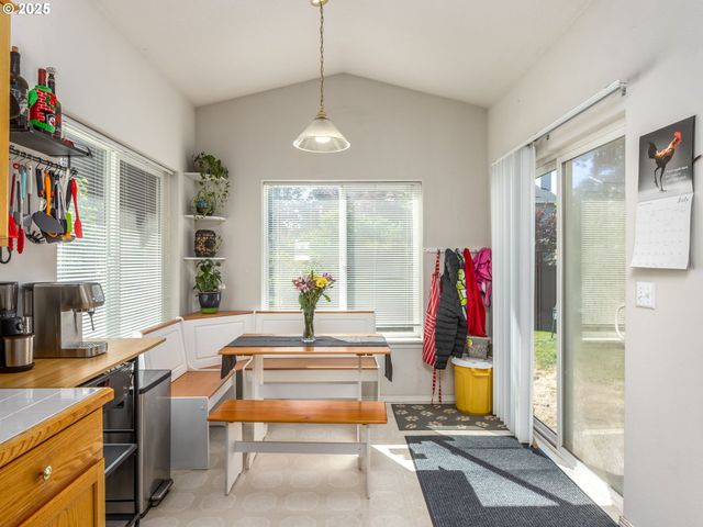 19122 LITTLE PLAINS Pkwy, Oregon City, OR 97045
