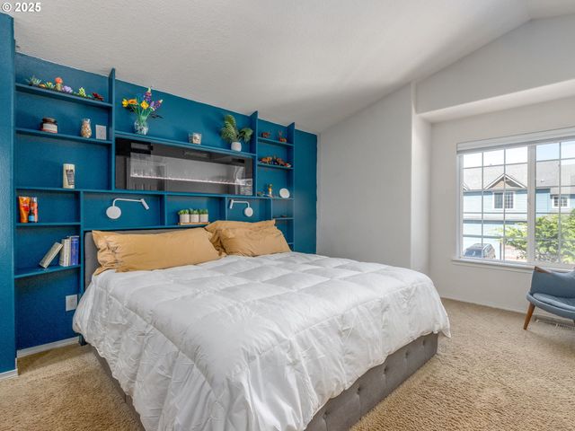 19122 LITTLE PLAINS Pkwy, Oregon City, OR 97045