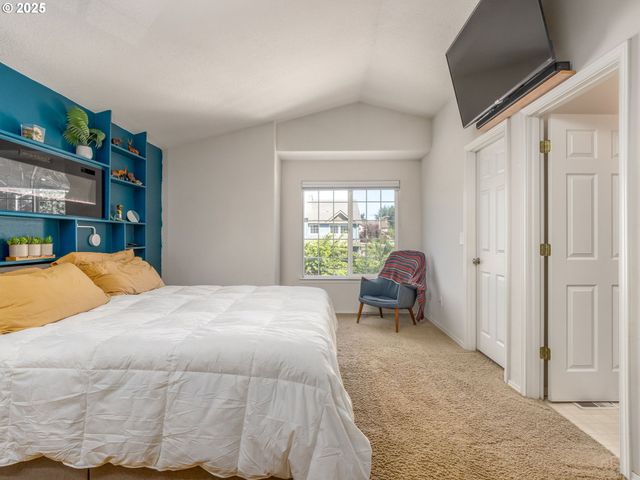 19122 LITTLE PLAINS Pkwy, Oregon City, OR 97045