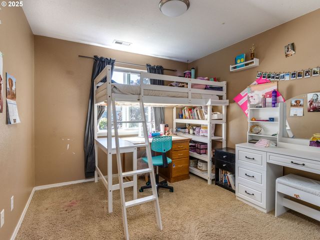 19122 LITTLE PLAINS Pkwy, Oregon City, OR 97045