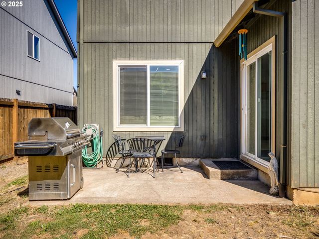 19122 LITTLE PLAINS Pkwy, Oregon City, OR 97045