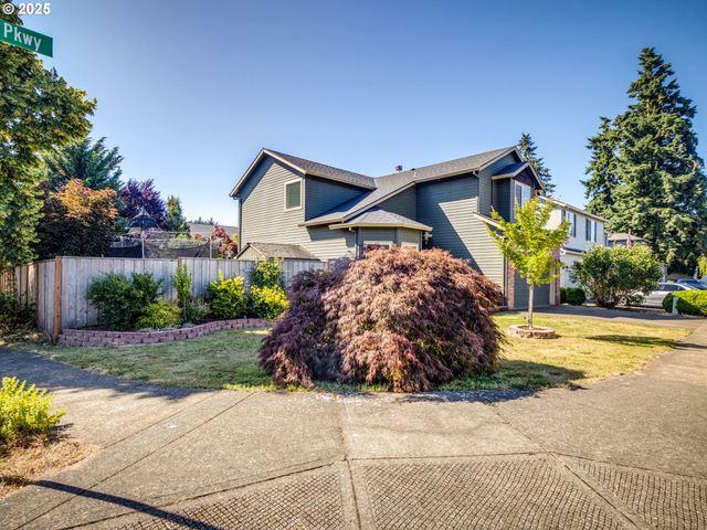 19122 LITTLE PLAINS Pkwy, Oregon City, OR 97045