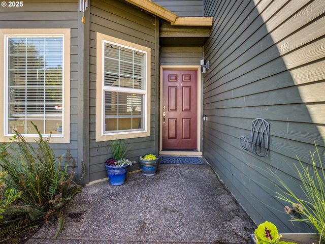 19122 LITTLE PLAINS Pkwy, Oregon City, OR 97045