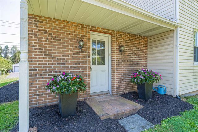 4165 East Texas Road, Allentown City, PA 18103
