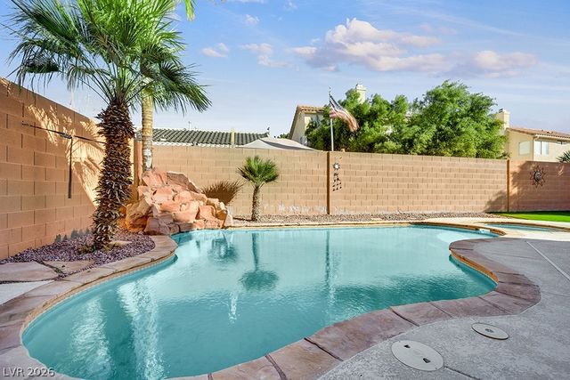 1650 Black Hills Way, North Las Vegas, NV 89031