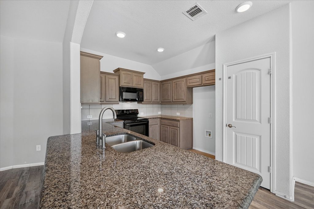 2120 Swenson Ranch Trail, Fort Worth, TX 76134 — photo 4