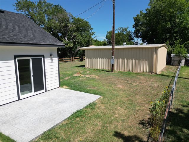 315 E Orville Street, Wills Point, TX 75169