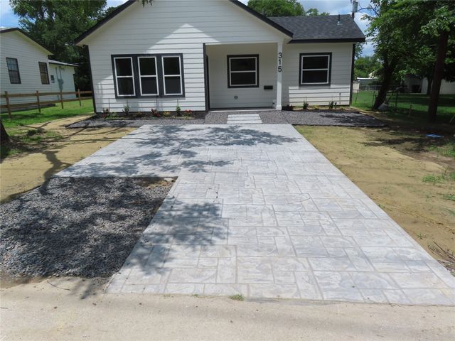 315 E Orville Street, Wills Point, TX 75169