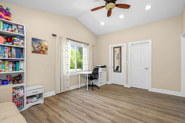 1316 W MEADE Lane, Arlington Heights, IL 60004
