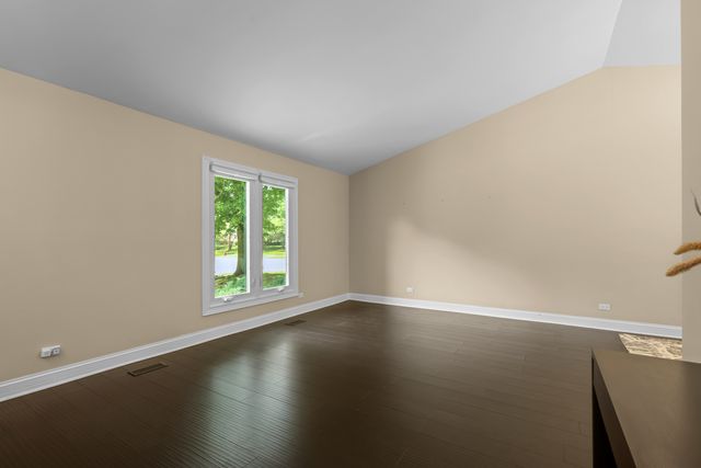 1316 W MEADE Lane, Arlington Heights, IL 60004