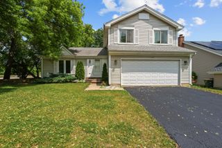 1316 W MEADE Lane, Arlington Heights, IL 60004