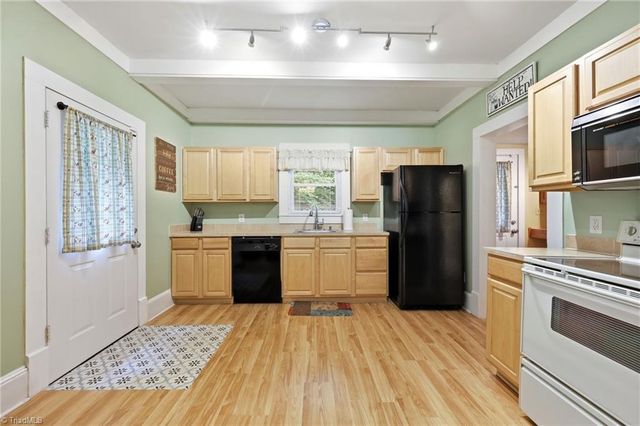 234 Williams Farm Road, Wilkesboro, NC 28697