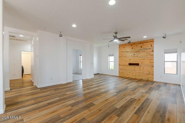 4542 W STONEMAN Drive, Phoenix, AZ 85086