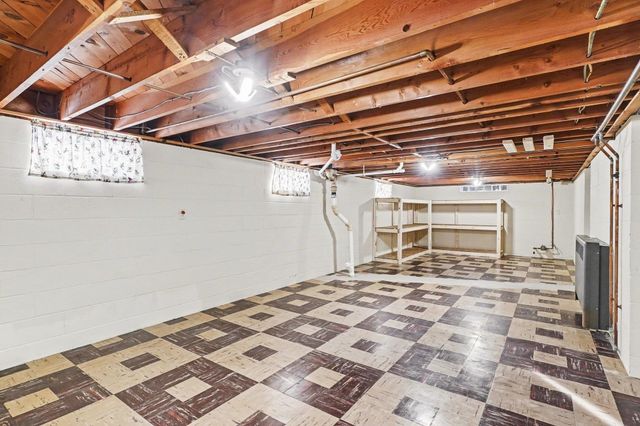 2709 Midland Road, Bay City, MI 48706