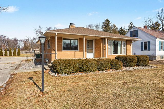 2709 Midland Road, Bay City, MI 48706