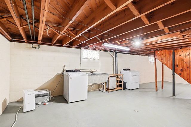 2709 Midland Road, Bay City, MI 48706