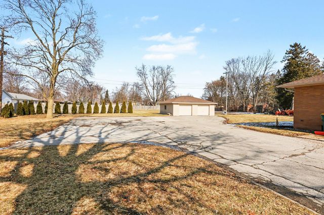 2709 Midland Road, Bay City, MI 48706